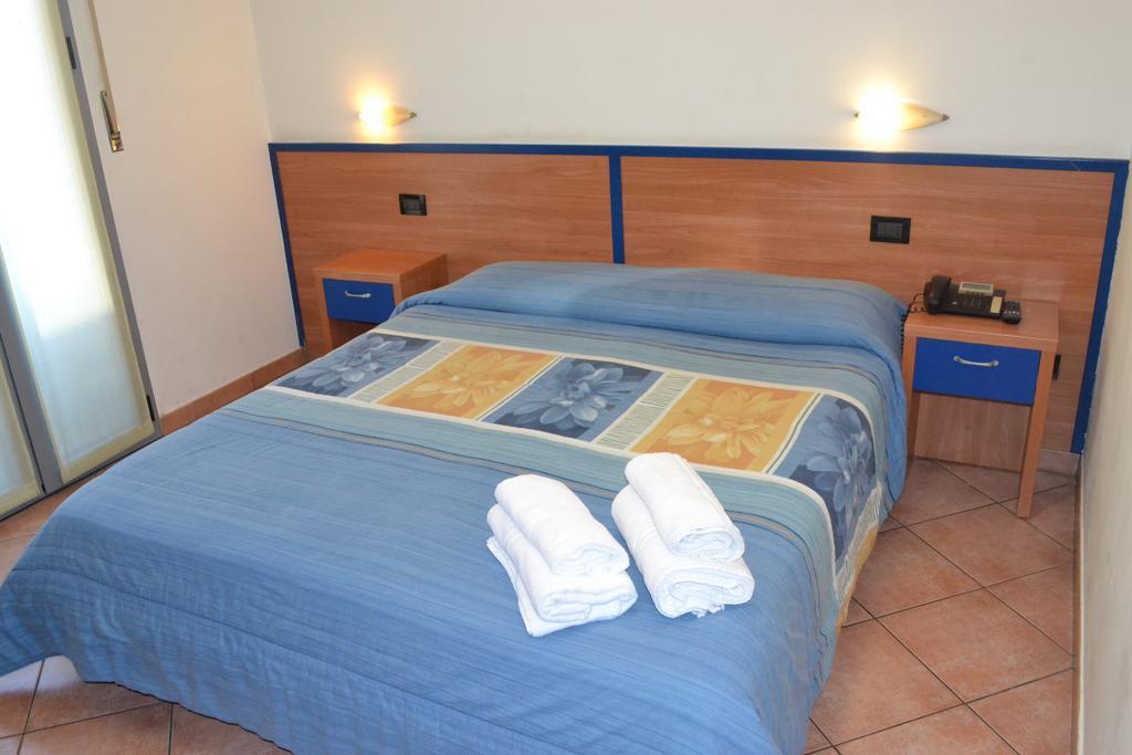 Hotel Iride Stazione Lambrate Citta Studi Milánó Kültér fotó