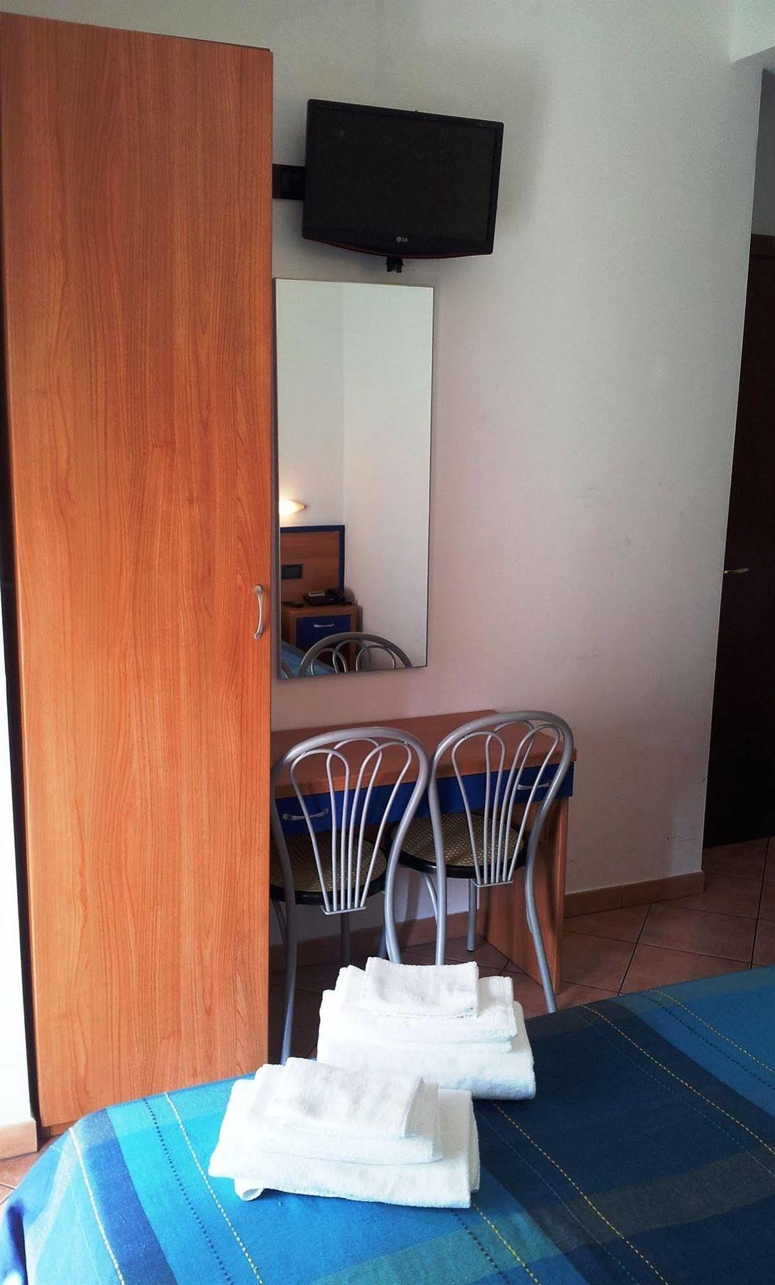 Hotel Iride Stazione Lambrate Citta Studi Milánó Kültér fotó