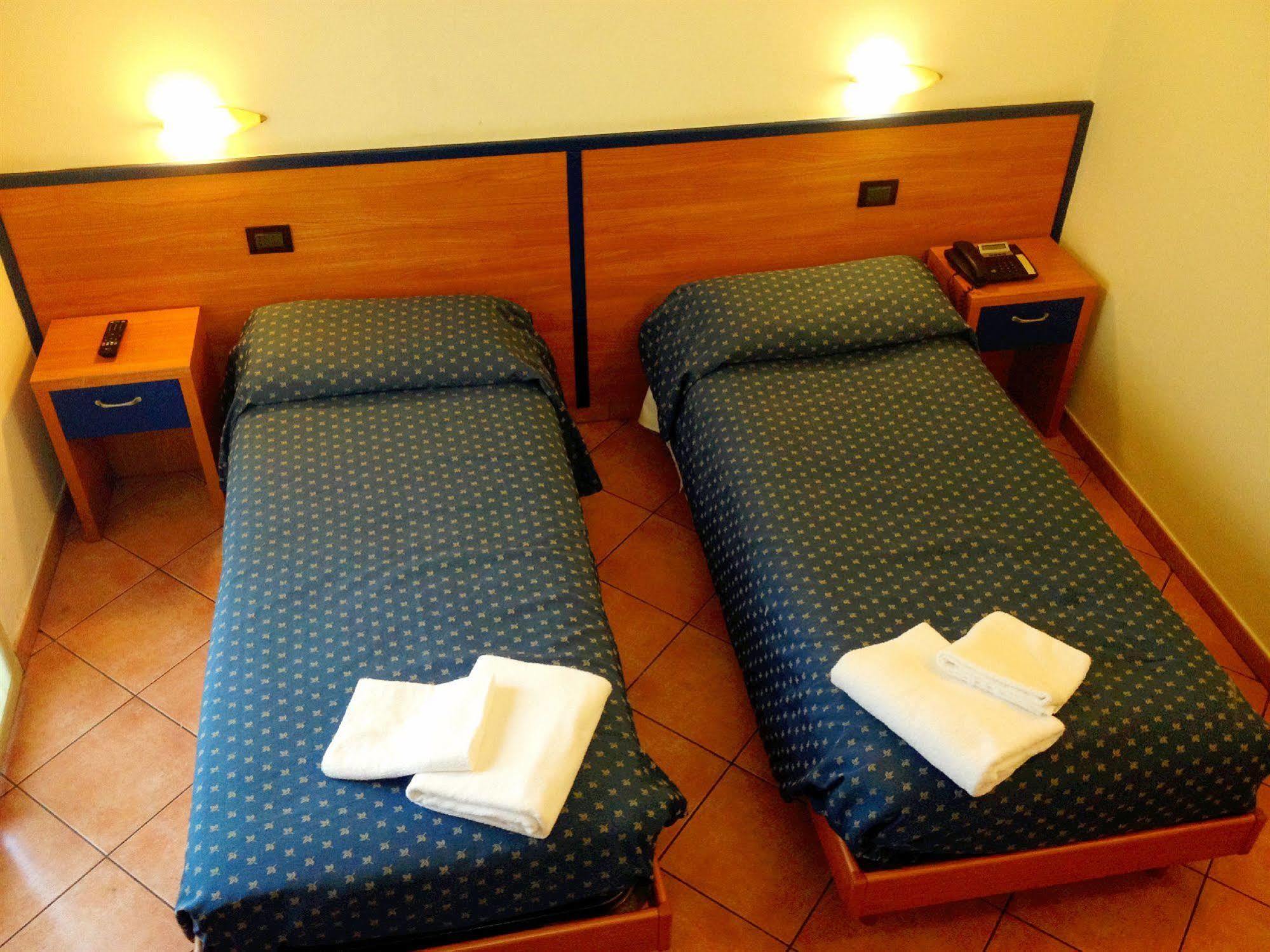Hotel Iride Stazione Lambrate Citta Studi Milánó Kültér fotó